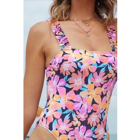 NEW Cupshe Saint Tropez Square Neck Ruffles One Piece Floral Swimsuit - Picture 2 of 6